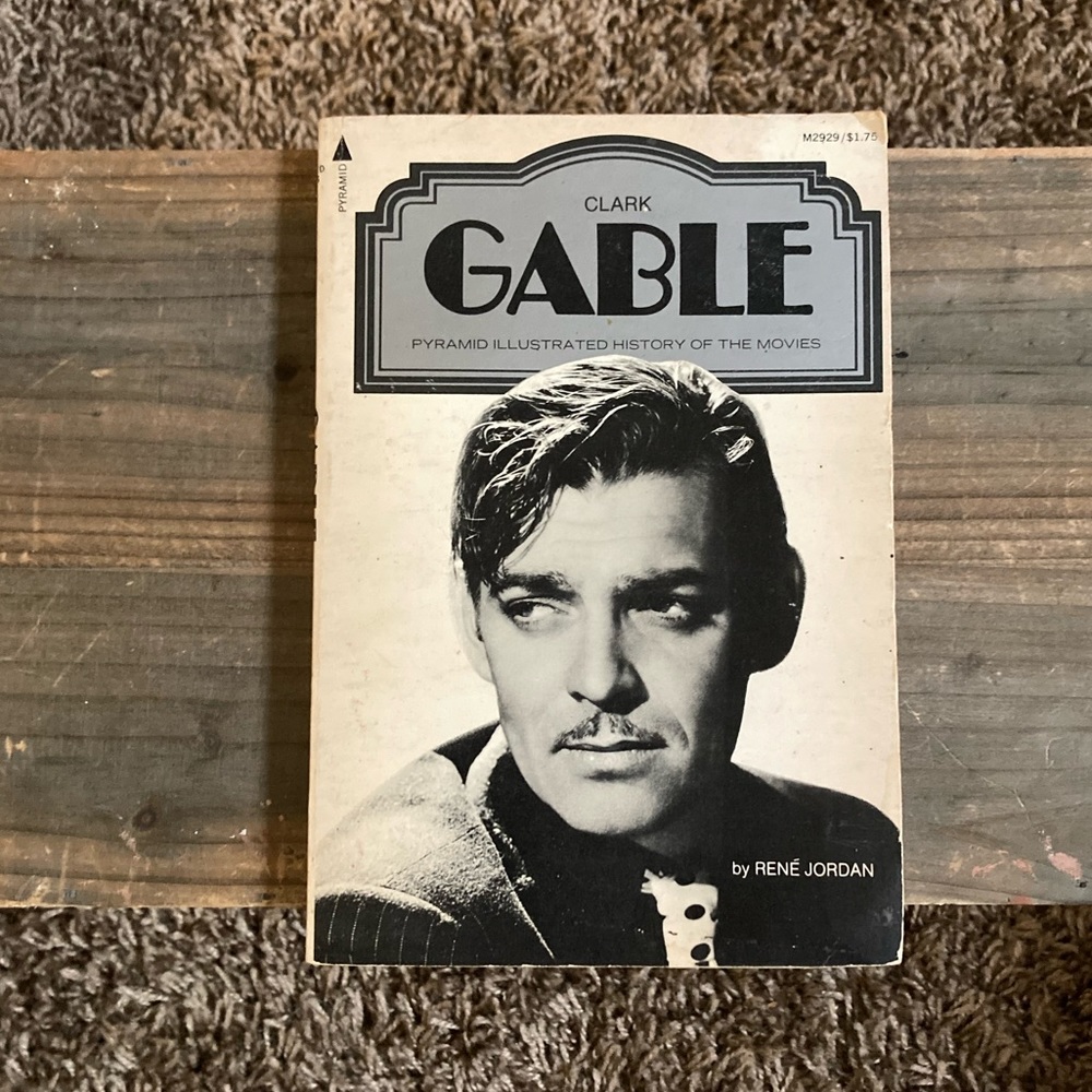 Clark Gable by Rene Jordan. Very Good Vintage Paperback - 3rd Printing 1976